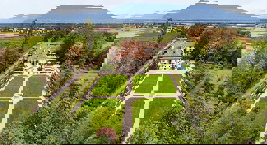 L’une des plus vastes propriétés de Genève à la vente.