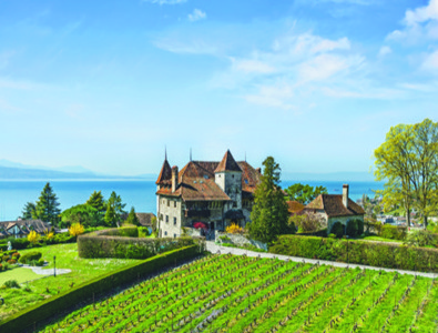 Avant d'être un château, cette demeure appartenait aux chanoines de la Cathédrale de Lausanne